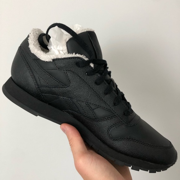 Reebok Shoes, Black, 10.5 Mens - Picture 6 of 9